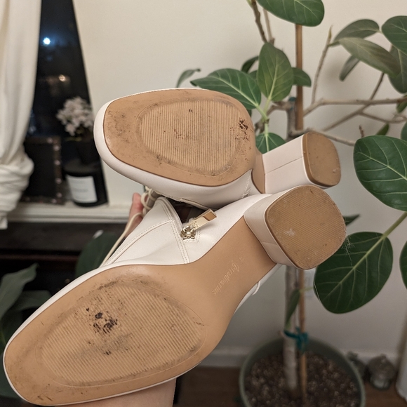 Stradivarius White Boots - Picture 7 of 7